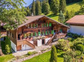 Chalet Ananda, Lauenen bei Gstaad，Lauenen的小屋