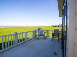 Beautiful Caravan Full Sea Views At Broadland Sands In Suffolk Ref 20095Bs