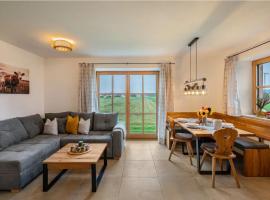 Ferienwohnung Alpenzauber am Eberlhof, hotel v destinaci Schechen