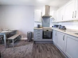 Brilliant 4 Berth Seaside Apartment In Great Yarmouth, Norfolk Ref 99005S