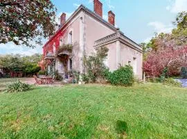7 Bedroom Lovely Home In Chabris
