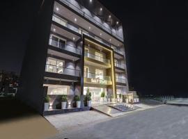 Saltstayz Premier - Golf Course Road & Sector 42, accommodation in Gurgaon