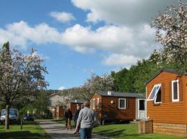 Camping des Rochers des Parcs, tapak perkhemahan di Clécy