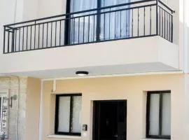 Ocean Breeze Townhouse near Venus Beach