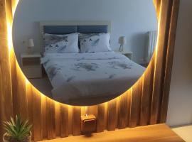 Ami Studio, hotel em Constança