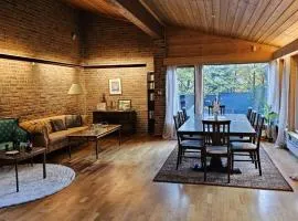 Private room - 1 in a luxury villa CHALET STYLE、オスロのB&B
