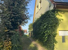 Lochkov 53, Cottage in Prag