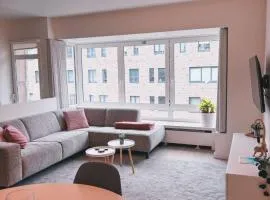 Vitamin Sea, in het centrum en naast de zee