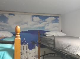 The Rabbit Hole Hostel Fira, ostello a Firà