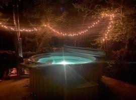 Paradis Secret -Bain et Sauna NORDIQUE, hotelli kohteessa Saint-Chels