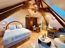 FÓLKLORE Boutique Hôtel, hotel v destinaci Sancerre