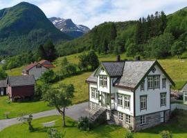 Monshaugen Home - Privat Retreat: Sykkylven şehrinde bir spa k&uuml;vetli otel