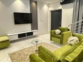 BAAHbie Lux Properties, Hannahs House 2 bed Apartment