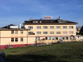 Escale, &phi;&theta;&eta;&nu;ό &xi;&epsilon;&nu;&omicron;&delta;&omicron;&chi;&epsilon;ί&omicron; &sigma;&epsilon; Givisiez