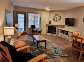 Country Retreat in Horseshoe Valley with 2 bdrs
