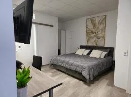 Offbase Lodging No6
