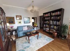 Ground floor homey apartment in a country home