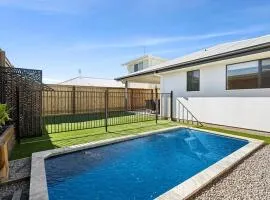 Family-Perfect Home Relax, Swim, Explore, Repeat!