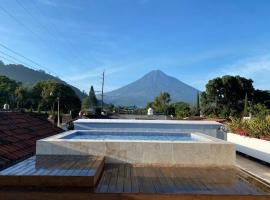 Casa Ivor Hartmann Volcán, hotel en Antigua Guatemala