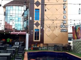 La posh hotel and lounge, hotel v destinaci Coker