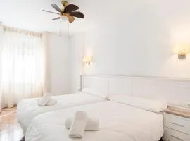Ronda Suites 193 junto a hospitales y cerca centro con Parking Gratis