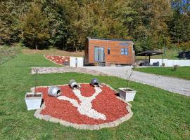 Au Petit Rocher, camping en Roppeviller