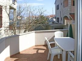 Apartments Paulina, khách sạn ở Postira