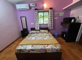 Angelina guest house, Anjuna Beach Road