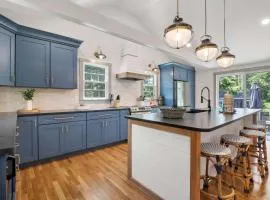 Newly Updated Home Close to Beaches