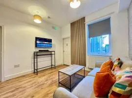 4 Bedroom Home All En-Suites with Garden in Doncaster