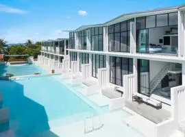 Beach Walk Condo 3br in Replay residence