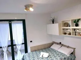 APP 22 - Appartamento ad Angolo con Balcone