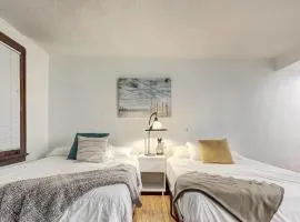 Studio Sleeps 4 - Next To 3 Breweries!