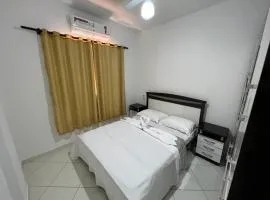 MELHOR ESCOLHA - 2 Quartos com AR CONDICIONADOS SPLIT, Air Fryer, Wi-Fi, Disney Plus, Star Plus, HBO Max, Cadeiras de Praia, Caixa Térmica - 7 pessoas - Localização Nobre - CONFORTO Máximo!