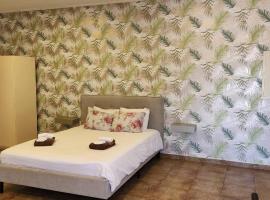 One Bedroom Apartment Near the Beach