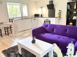Le Charmant T3 avec Jardin Privé, hotel a Flourens