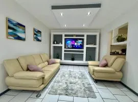 Casa familiar en excelente zona - Gomez Morin