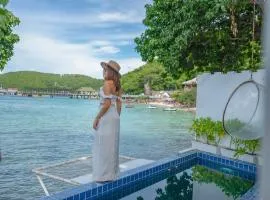 White Coral Beachfront Pool Villa Koh Larn