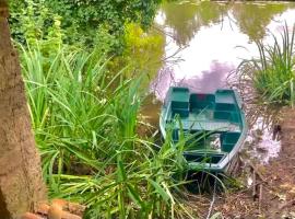 Le Dort'Thouars - bord de rivière et bain nordique, hotel in Thouars
