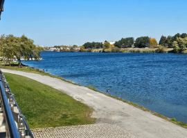 Welland Niagara Vacation Home licence# STR-289, biệt thự ở Welland