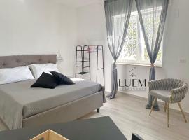 Luem Apartments, hotel v destinaci Lecce