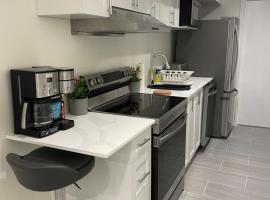 New Cosy bright and Spacious Apartment, Hotel in East Gwillimbury