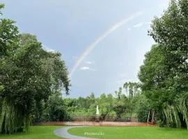 Phiratara River House บ้าน พิรธารา ริมแม่น้ำปราจีนบุรี