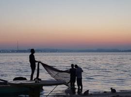 شاليه الهنا 1 للإيجار مصيف قرية النورس الإسماعيلية, khách sạn ở Ismailia