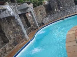 ESCAPE PARA O PARAISO, Casa Mobiliada com PISCINA e Salão de jogos, 300mt da PRAIA