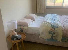 Elegant Castlehill Stay, hotel di Castle Hill