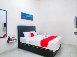 RedDoorz near Alun Alun Klaten