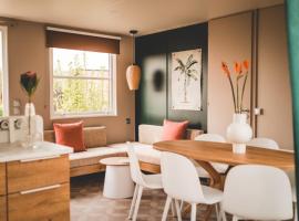 Mobilheim 6 Personen MH12、Hindenbergのホテル