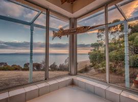 Antechamber Bay Retreats, vacation home in Penneshaw