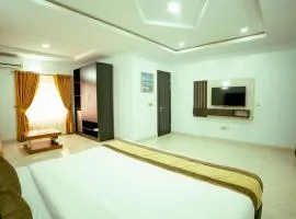 Executive Luxury Room - Sleeps 2 - Pool - Gym
